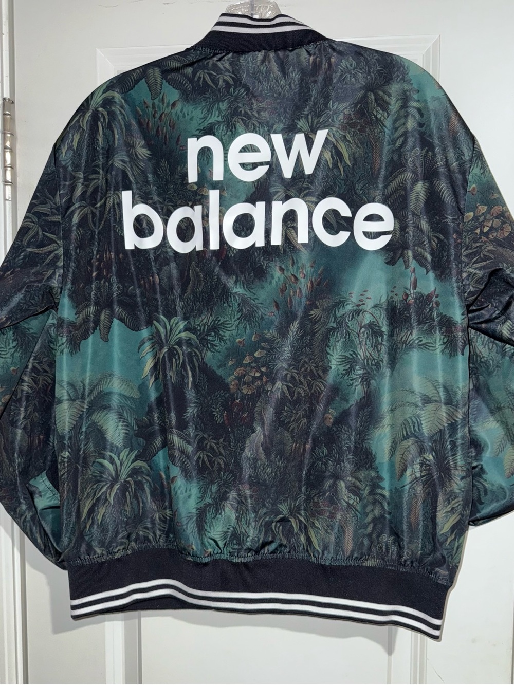 New Balance Men's Teal & Black Tropical Print Bomber Jacket